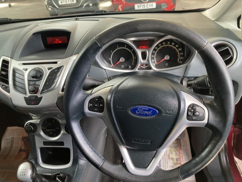 Ford Fiesta 1.25 Zetec Hatchback 133 Gkm, Silver #5