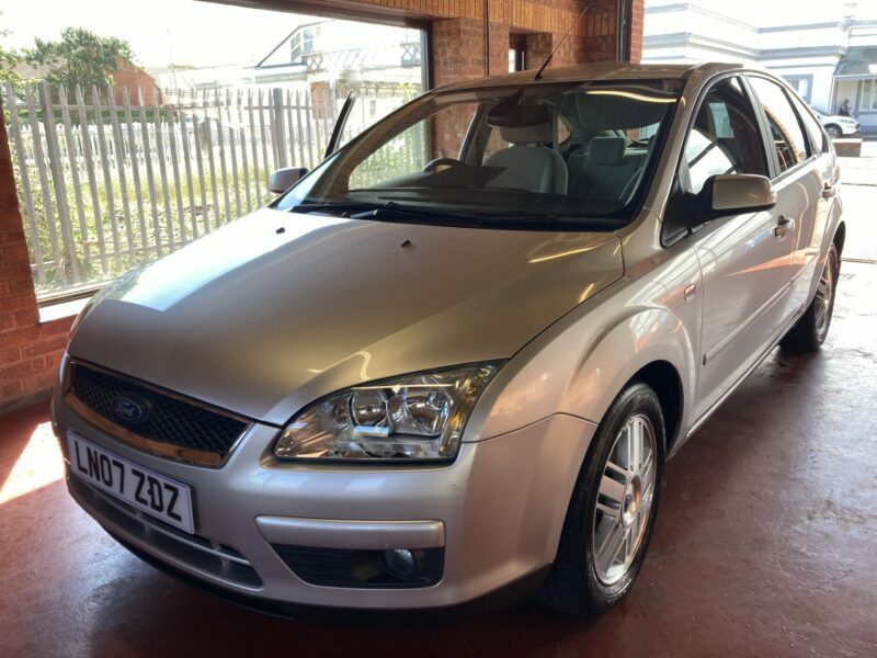 Ford Focus 1.6 Tdci LX Estate Mot Dec 2026 Cheap Tax B Blue #1