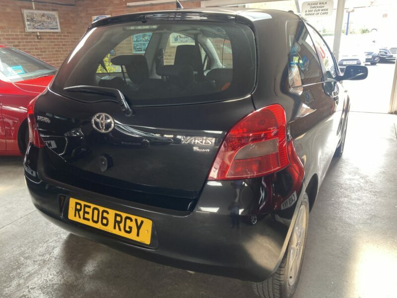 Toyota Yaris 1.3 T3 Multimode Silver #2