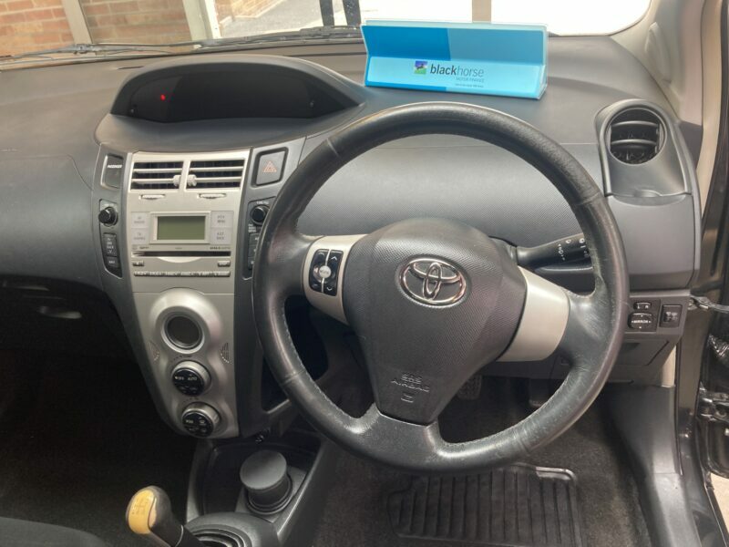 Toyota Yaris 1.3 T3 Multimode Silver #5