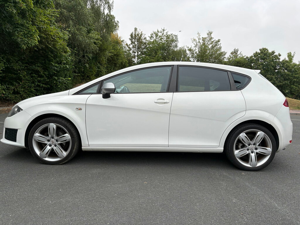 Seat Leon 2.0 Tdi Cr Fr Hatchback Euro 5 White #4