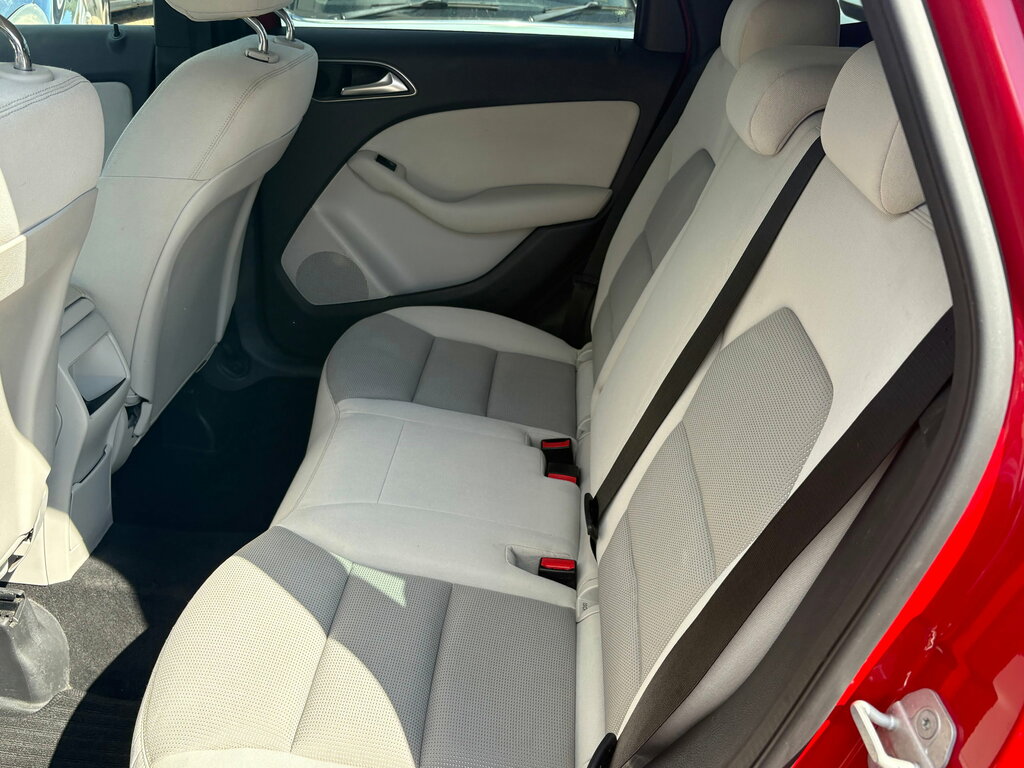 Mercedes-Benz B Class 1.5 B180 Cdi Blueefficiency Se 107 Bhp Blue #12