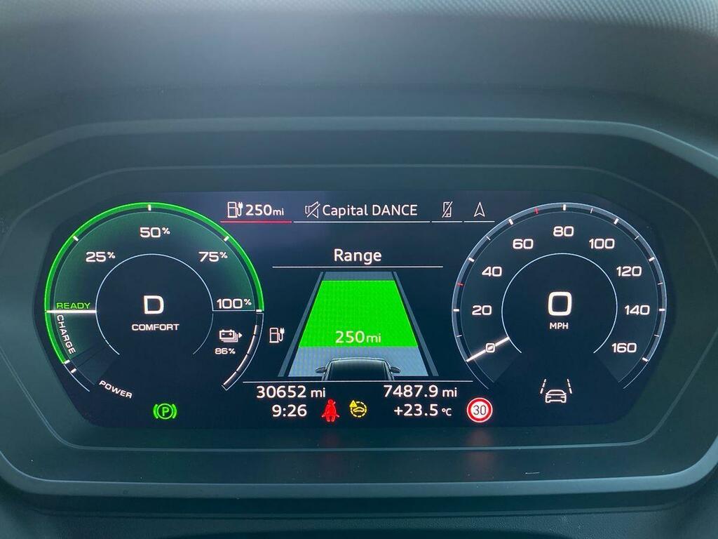 Audi Q4 E Tron Q4 S Line 40 E-tron 15000 Kw LM71HZF Grey #2