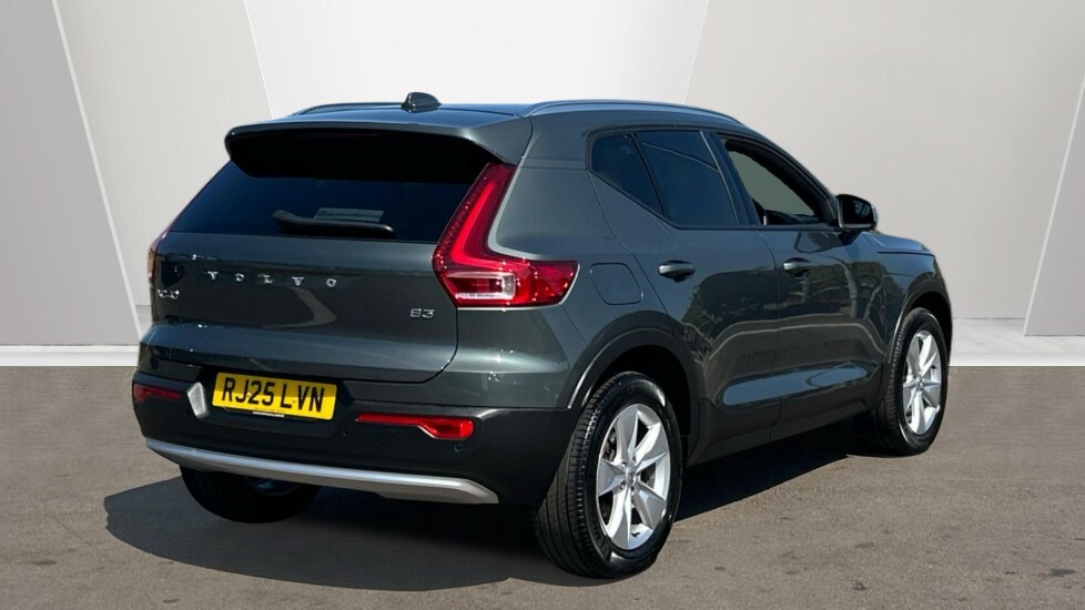 Volvo XC40 B3 Mild Hybrid Rear Camera Heated Seats Adaptive RJ25LVN #2
