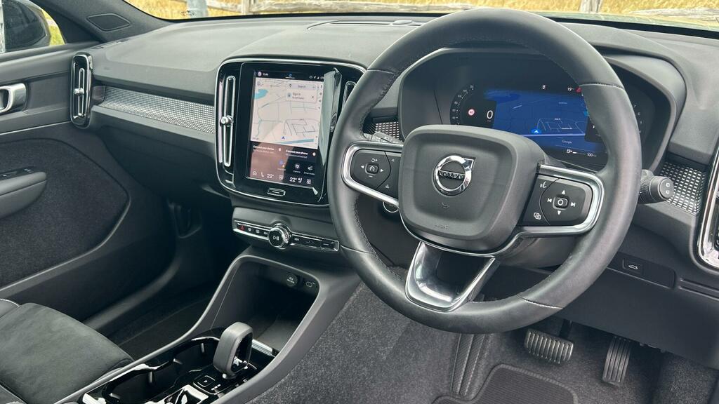 Volvo XC40 Plus B3 Mild Hybrid Dark Low Mileage 1 Own GY74DTO Grey #4