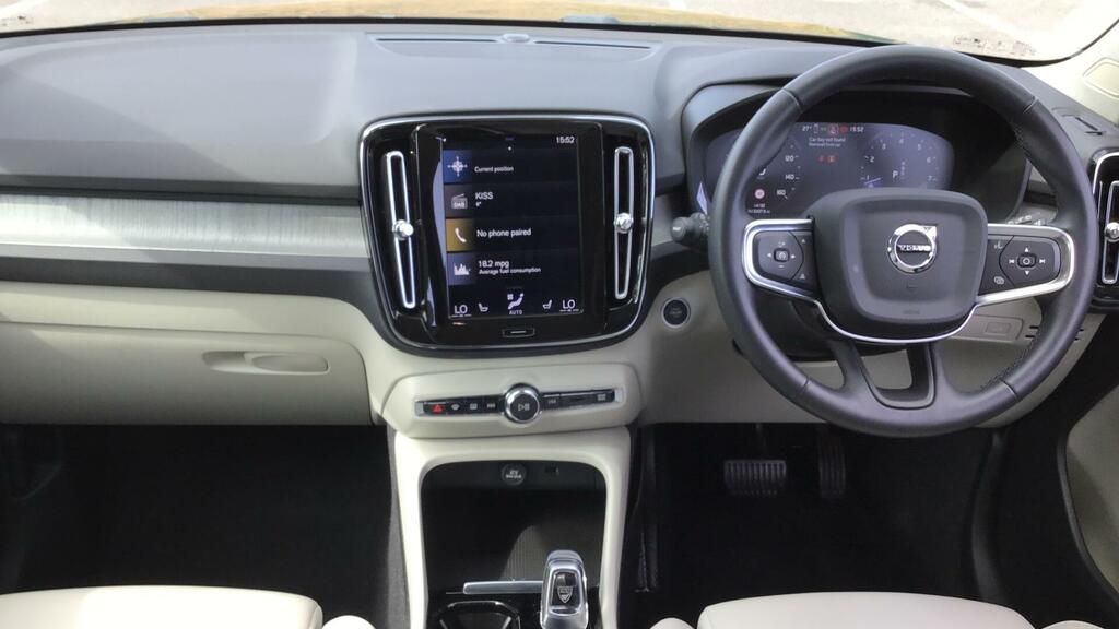 Volvo XC40 B4 Inscription Pro Blond Leather Pilot Assis Black #6