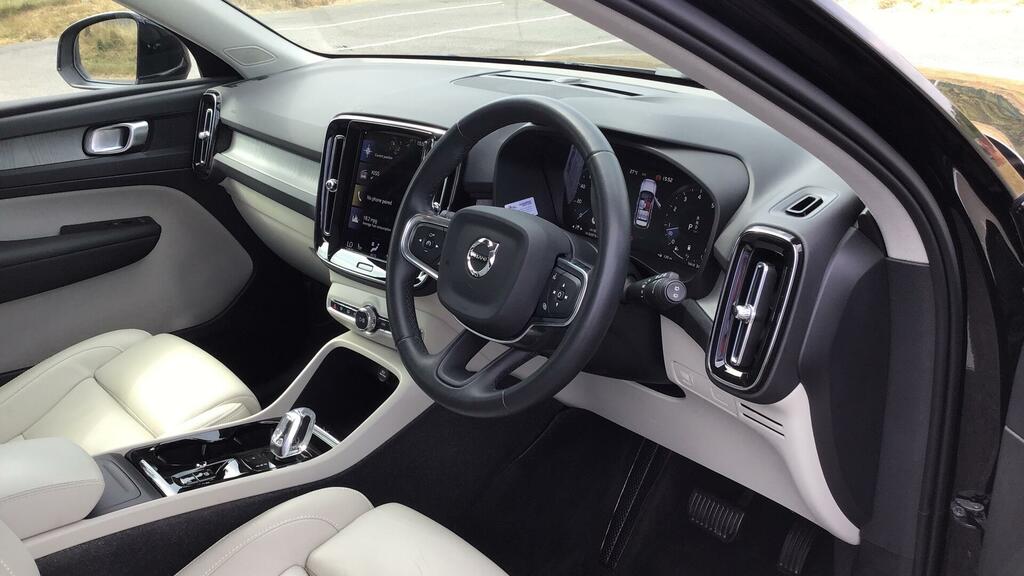 Volvo XC40 B4 Inscription Pro Blond Leather Pilot Assis Black #5