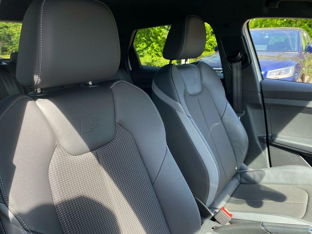 Audi A1 Black Edition 30 Tfsi 110 Ps 6-Speed GV23EKK Silver #4