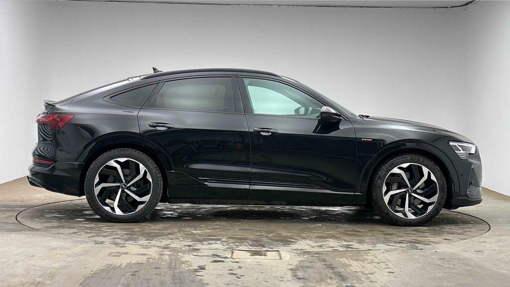 Audi E-tron 55 Black Edition Sportback Quatt Black #2