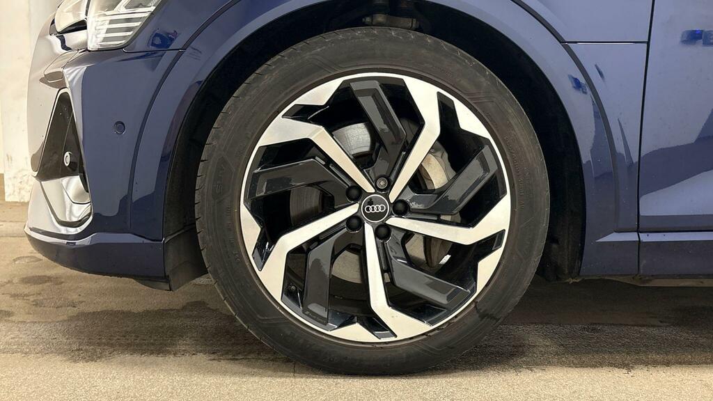 Audi E-tron 55 Black Edition Sportback Quatt Blue #4