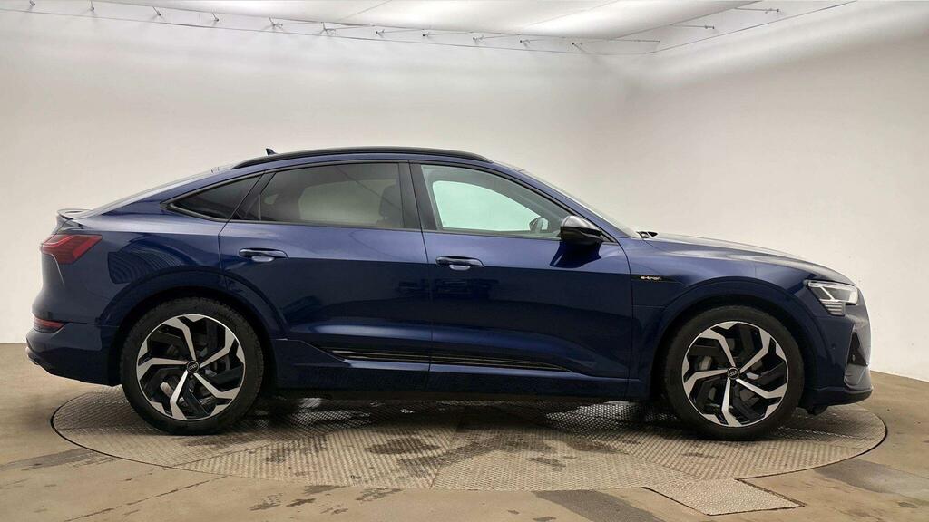 Audi E-tron 55 Black Edition Sportback Quatt Blue #3