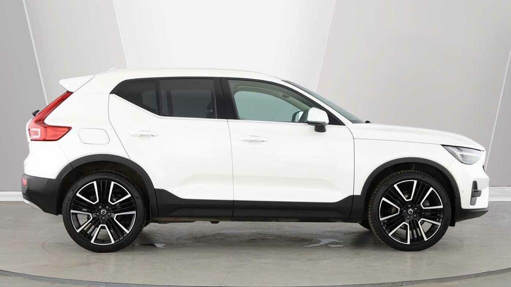 Volvo XC40 B4 Ultra Bright Mhev 21 Alloys Sunroof OV75DFF White #2
