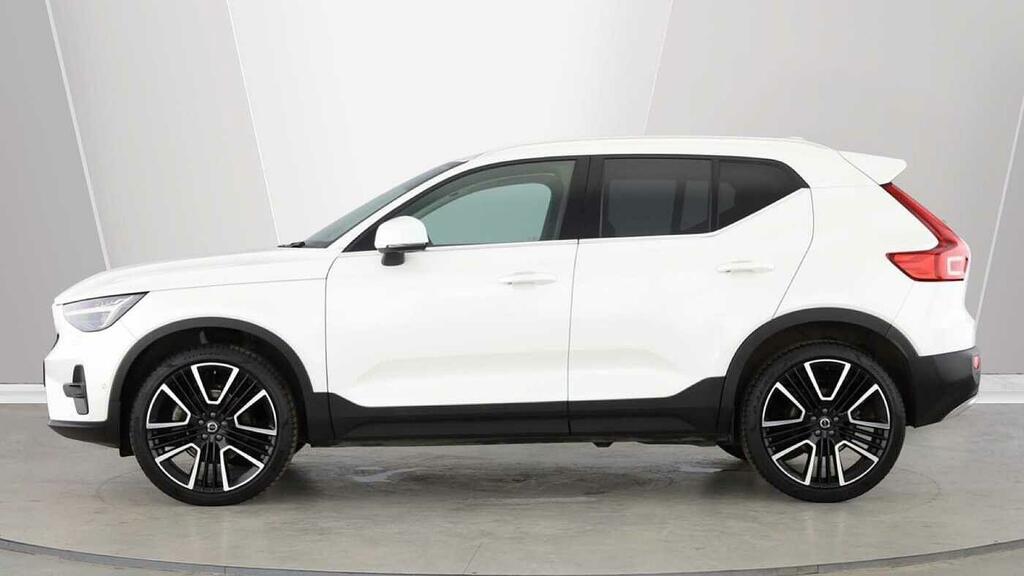 Volvo XC40 B4 Ultra Bright Mhev 21 Alloys Sunroof OV75DFF White #6