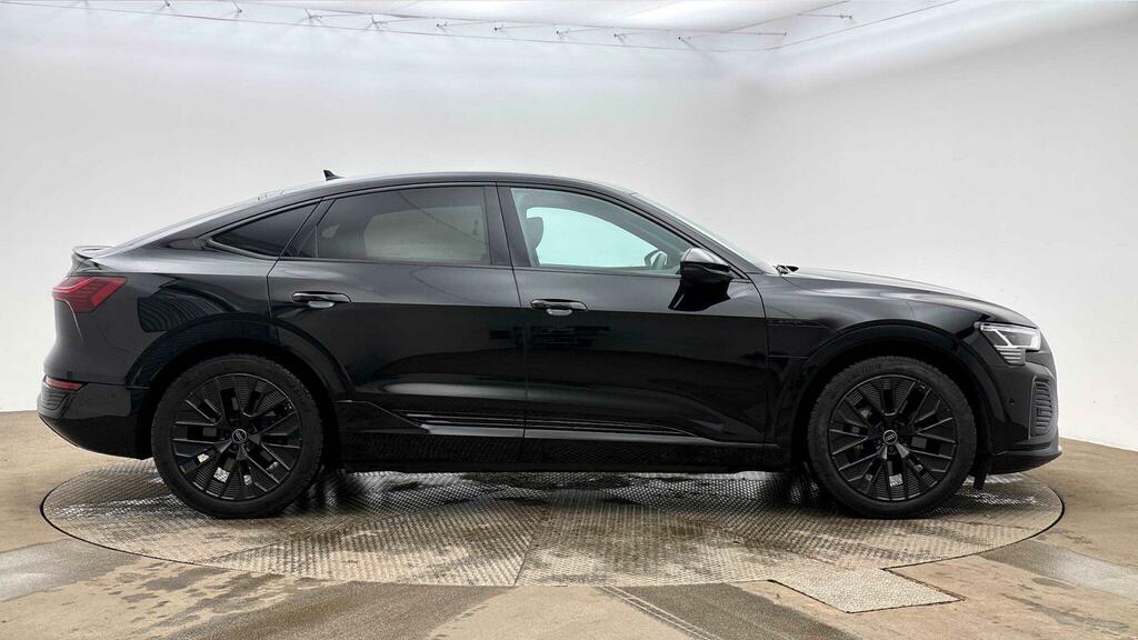 Audi Q8 e tron Sportback Black Edition 50 E-tron Quattro 25000 Kw Black #3