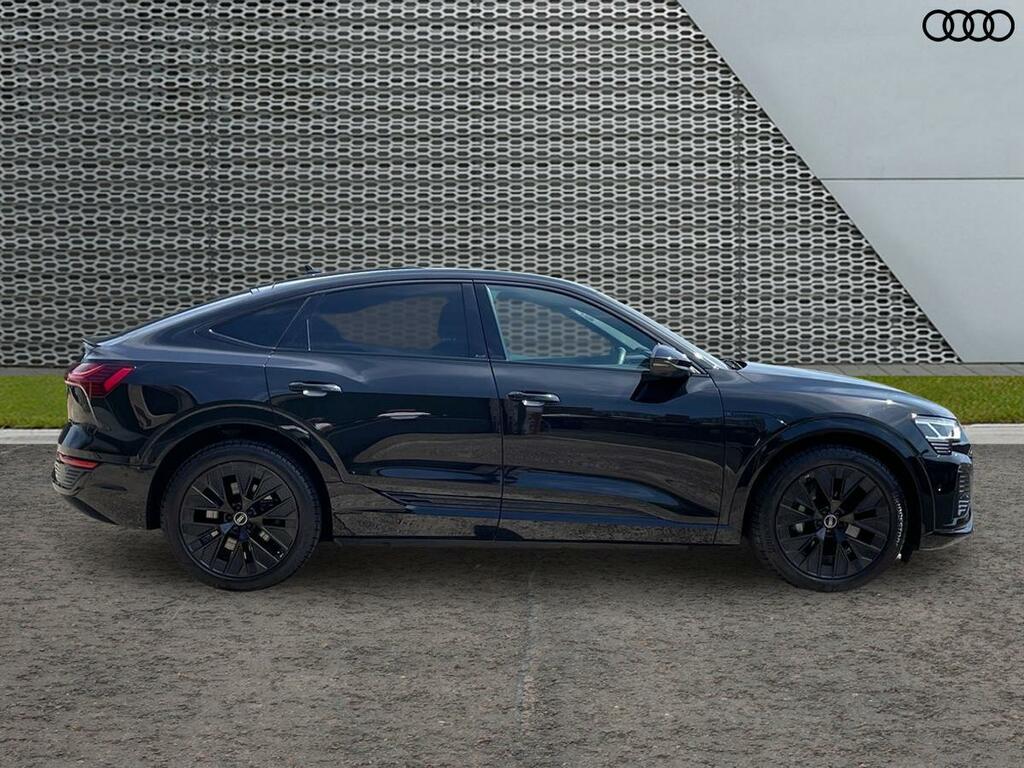 Audi Q8 e tron Sportback Black Edition 50 E-tron Quattro 25000 Kw Black #4