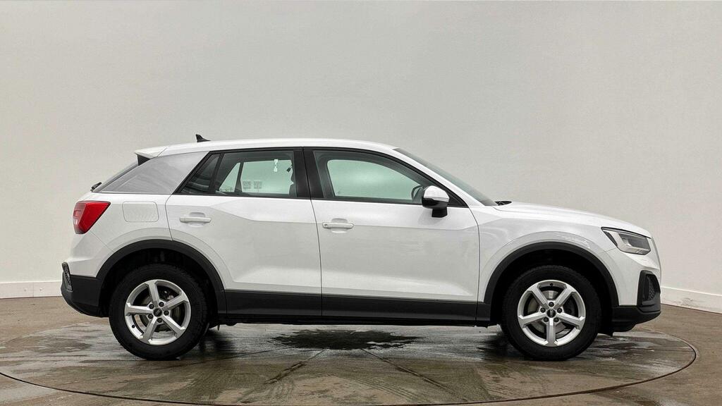 Audi Q2 Technik 30 Tfsi 110 Ps 6-Speed White #3