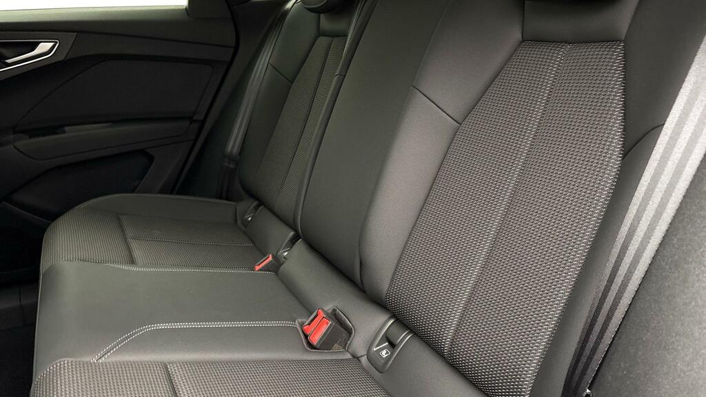 Audi Q4 E Tron 40 S Line Sportback 82Kwh KD23HHG Blue #6