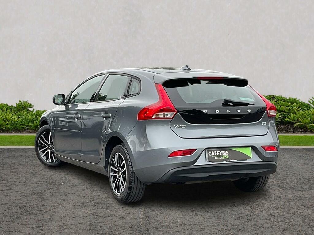 Volvo V40 2.0 T2 Momentum Euro 6 Ss Grey #2