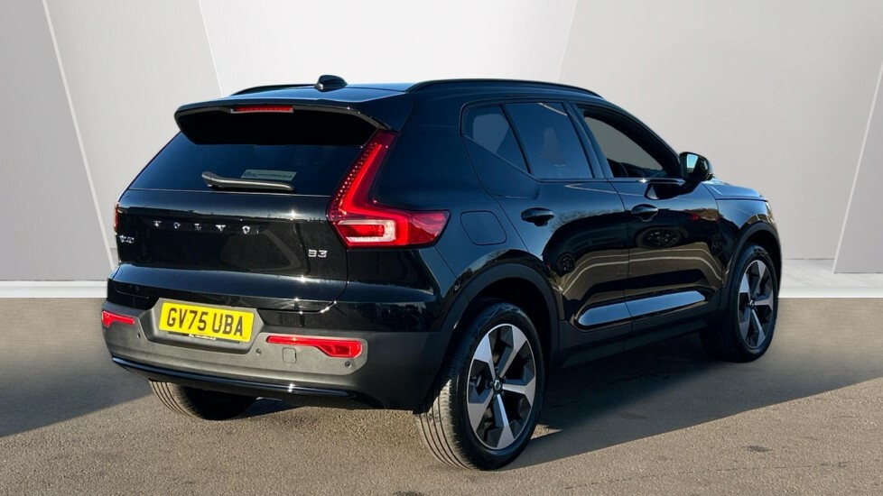 Volvo XC40 Plus B3 Mild Hybrid Dark Ex Demonstrator Black #2