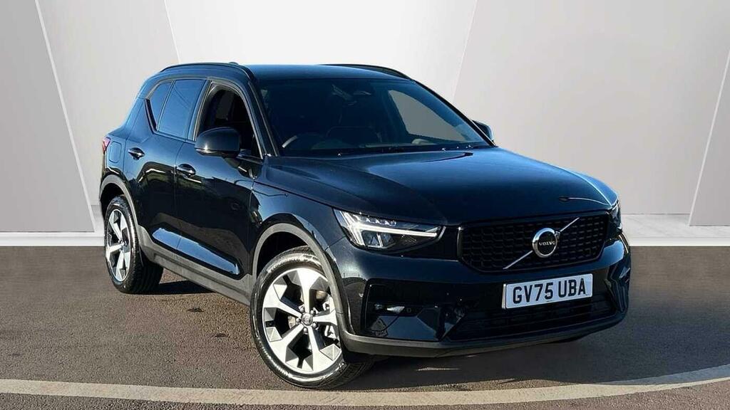 Volvo XC40 Plus B3 Mild Hybrid Dark Ex Demonstrator Black