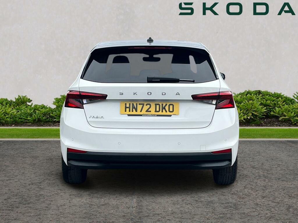 Skoda Fabia 1.0 Tsi 110 Colour Edition HN72DKO White #4