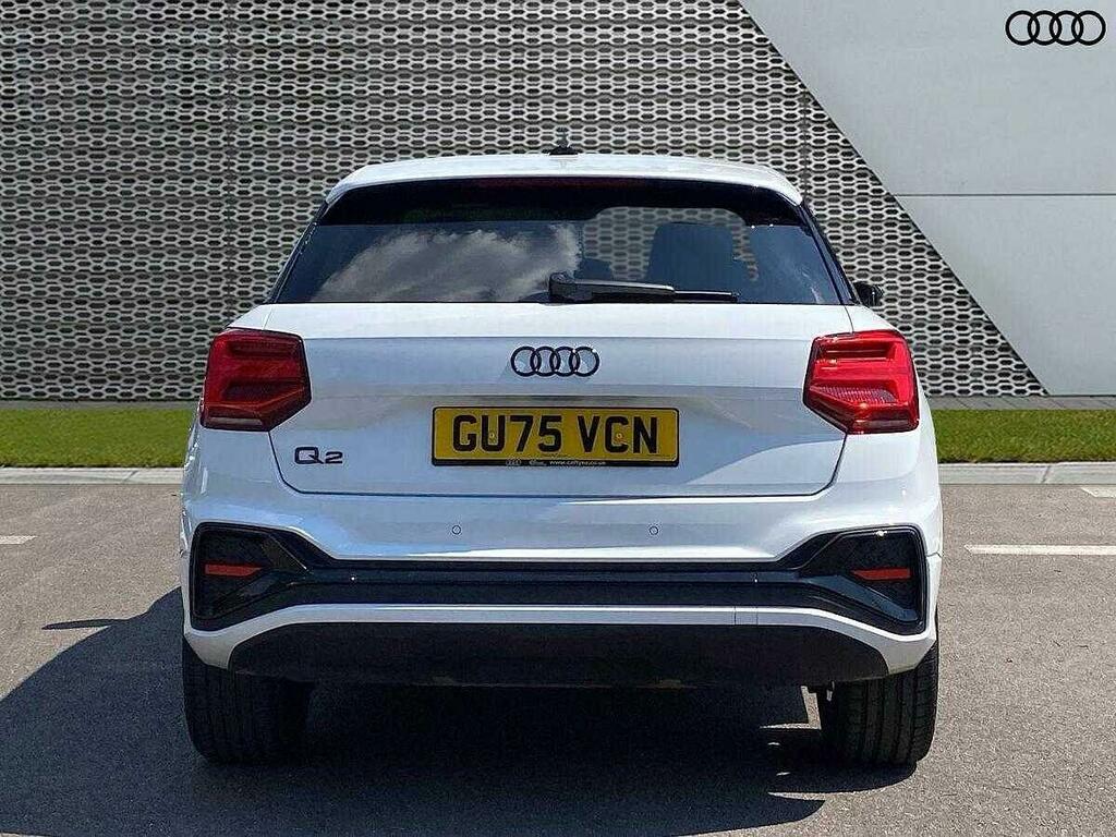 Audi Q2 Black Edition 30 Tfsi 116 Ps 6-Speed GU75VCN White #4