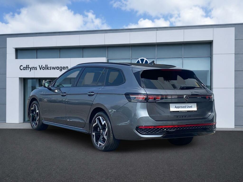 Volkswagen Passat 1.5 Tsi Ehybrid 272 R-line Dsg Grey #2