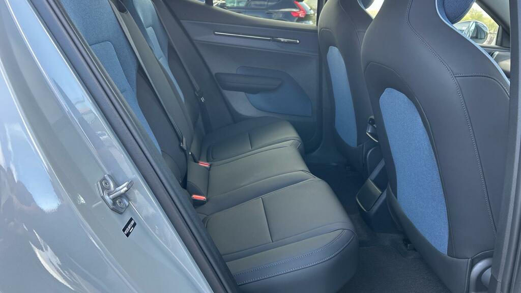 Volvo EX30 Single Motor Extended Range 69Kwh Plus Suv Ele Grey #6