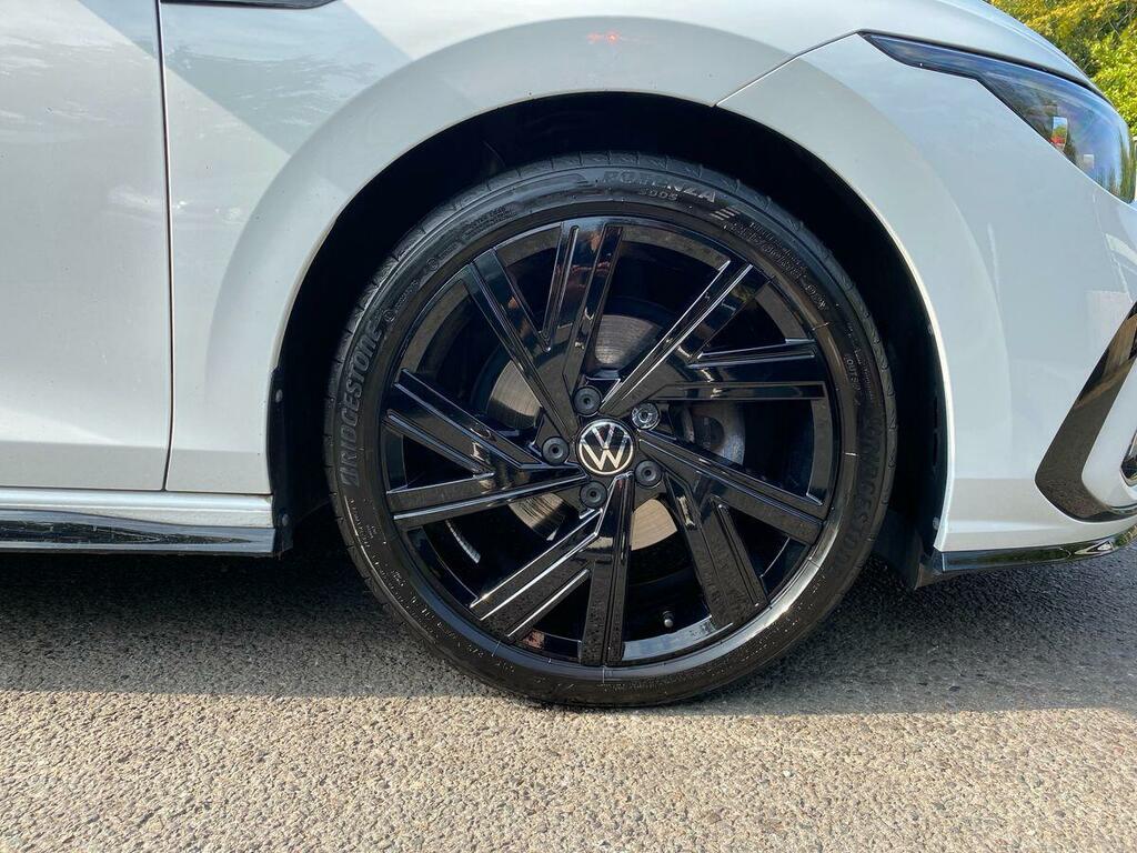 Volkswagen Golf 1.5 Etsi 150 Black Edition Dsg KW24UNJ White #5