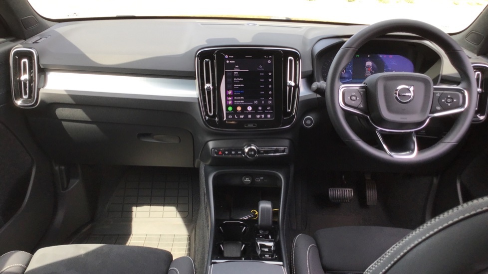Volvo XC40 Black Edition Plus B3 Mild Hybrid GU26RHO Blue #5