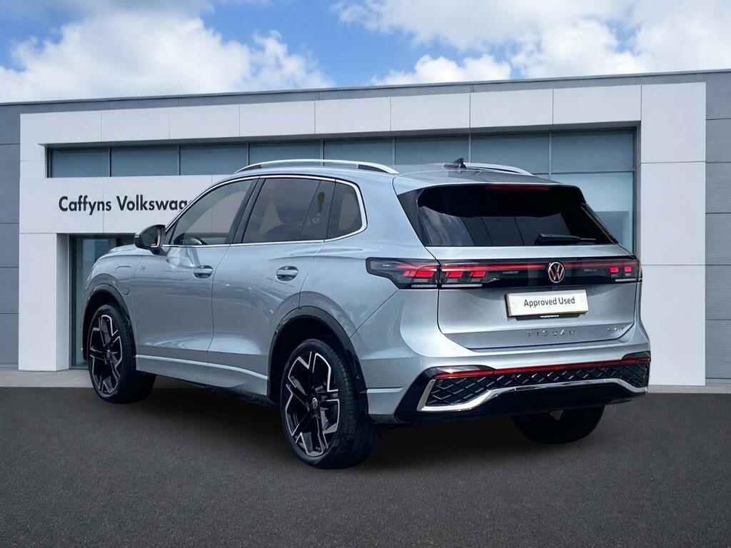 Volkswagen Tiguan 1.5 Tsi Ehybrid R-line Dsg Silver #2