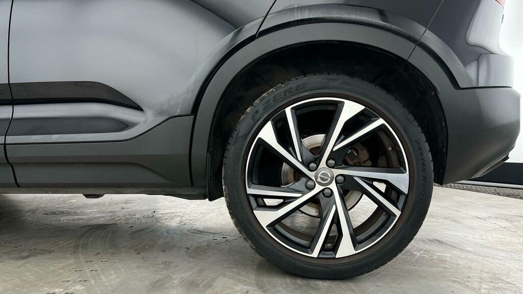 Volvo XC40 2.0 B5 Mhev R-design Pro Suv Hybrid Aut Black #4