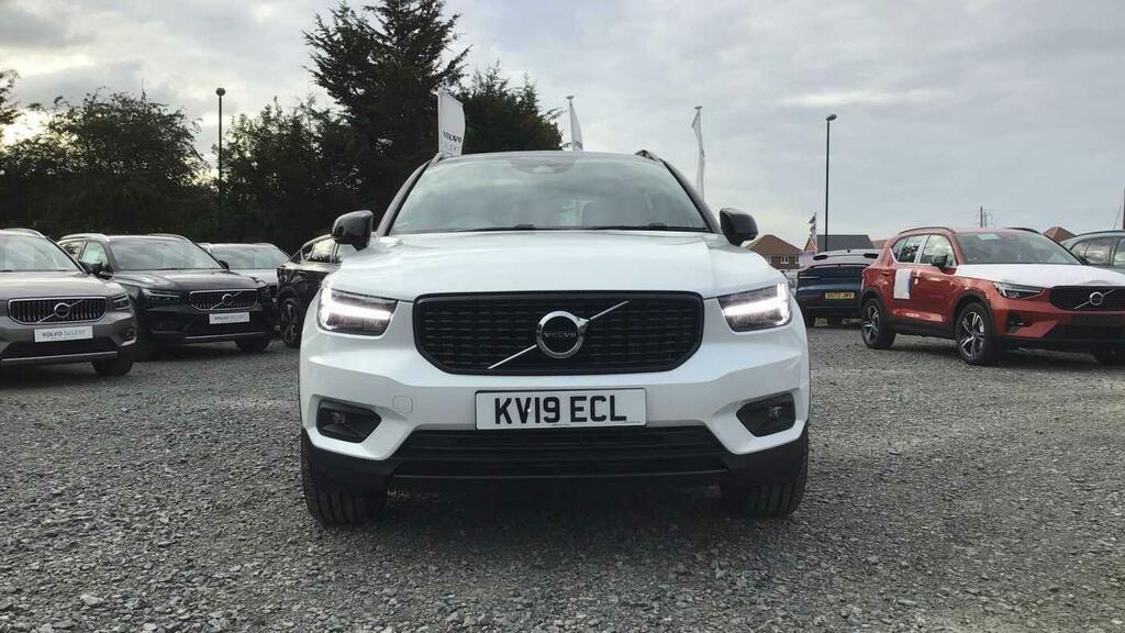 Volvo XC40 1.5 T3 R-design Suv Euro 6 Ss White #2