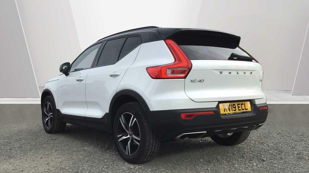 Volvo XC40 1.5 T3 R-design Suv Euro 6 Ss White #4