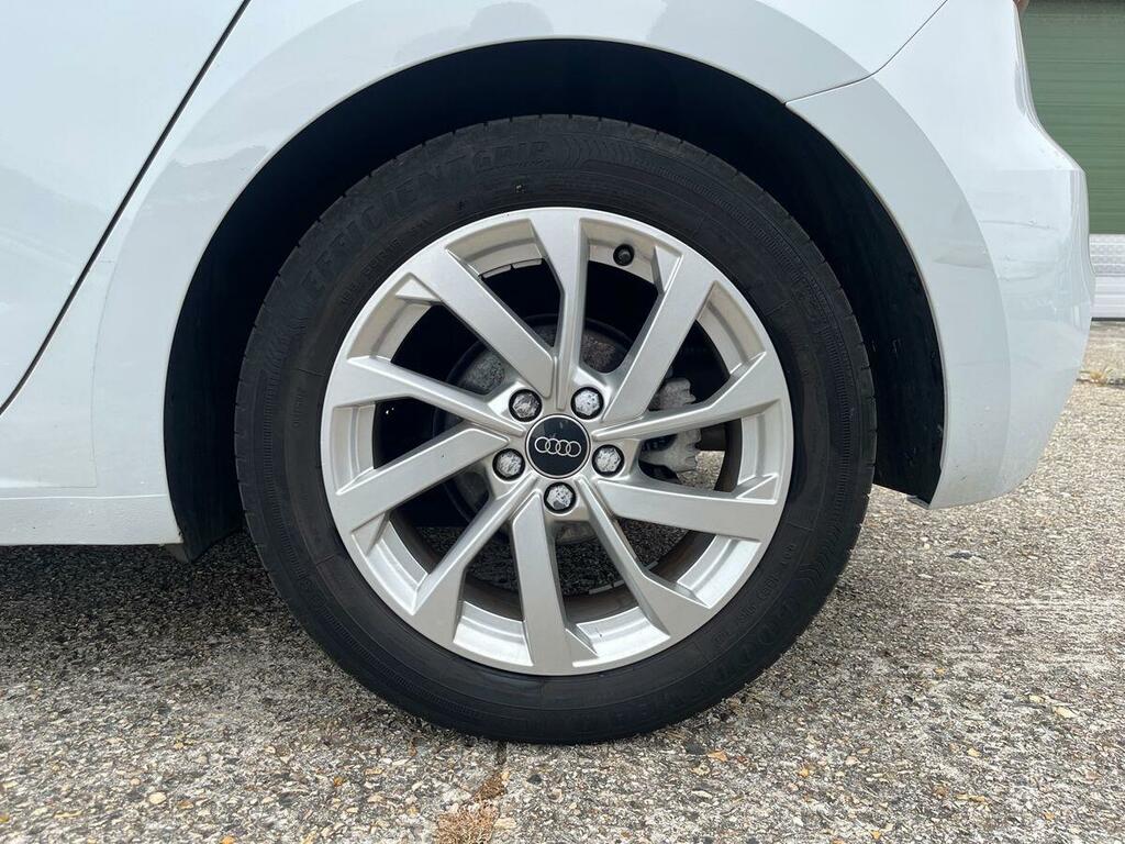 Audi A1 Sport 30 Tfsi 110 Ps S Tronic CF23DTY White #5