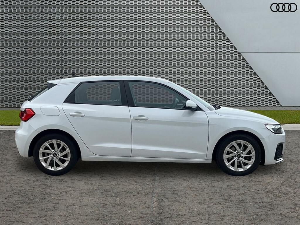 Audi A1 Sport 30 Tfsi 110 Ps S Tronic CF23DTY White #4