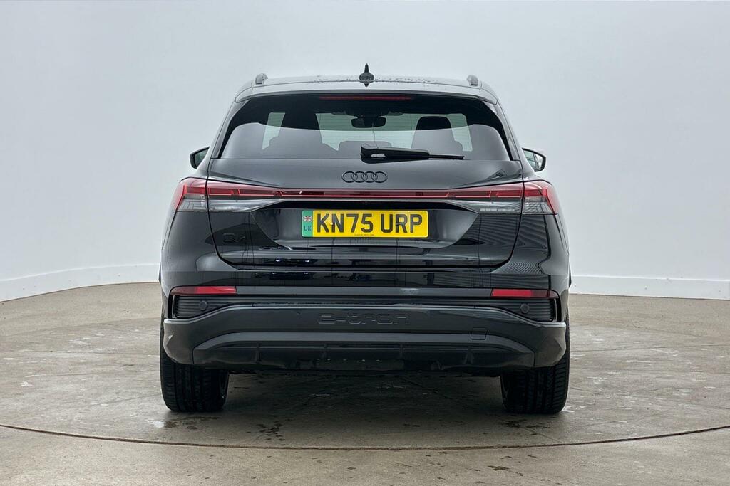 Audi Q4 E Tron 45 Black Edition 82Kwh Black #5
