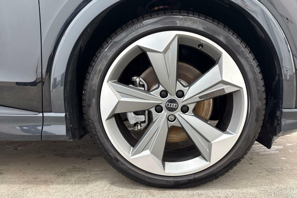 Audi Q4 E Tron 45 Black Edition 82Kwh Black #6