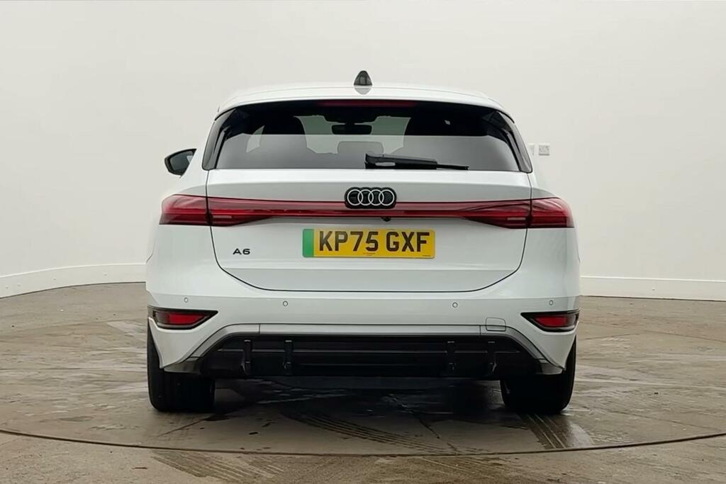 Audi A6 E-tron Avant 100Kwh Performance S Line White #5