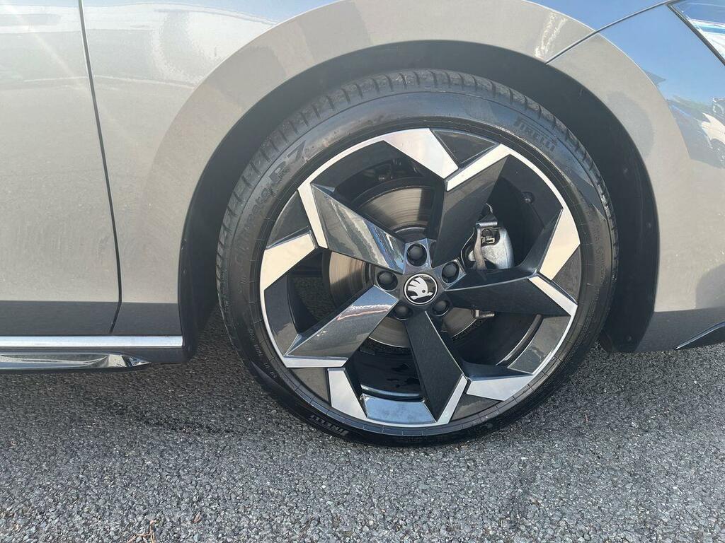 Skoda Superb 2.0 Tdi Sportline Dsg Grey #6
