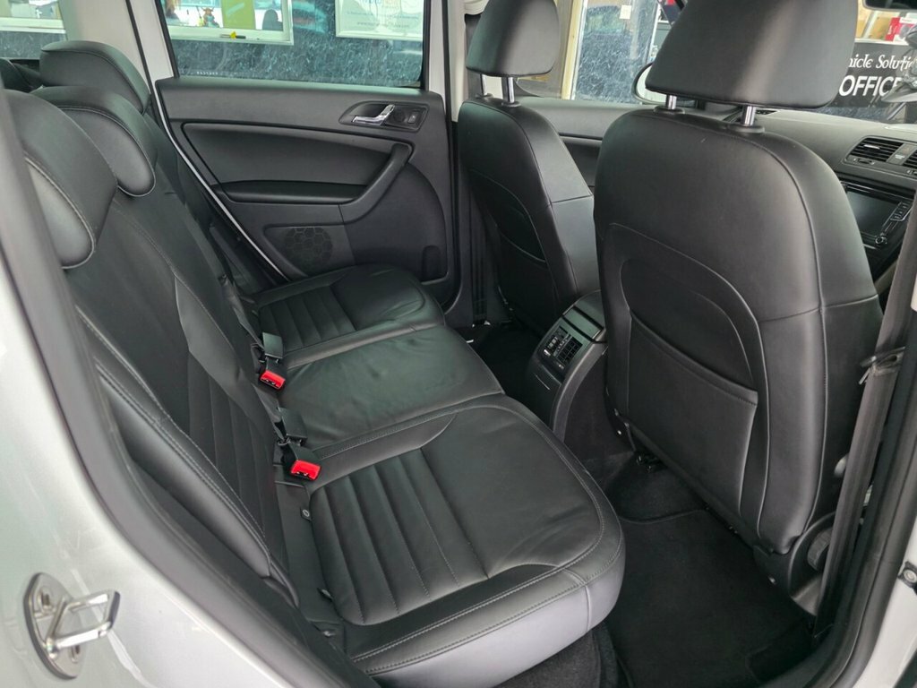 Skoda Yeti 1.2L Se L Drive YT67EAY White #5