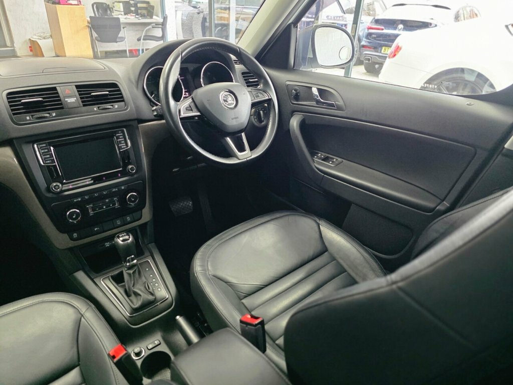 Skoda Yeti 1.2L Se L Drive YT67EAY White #2