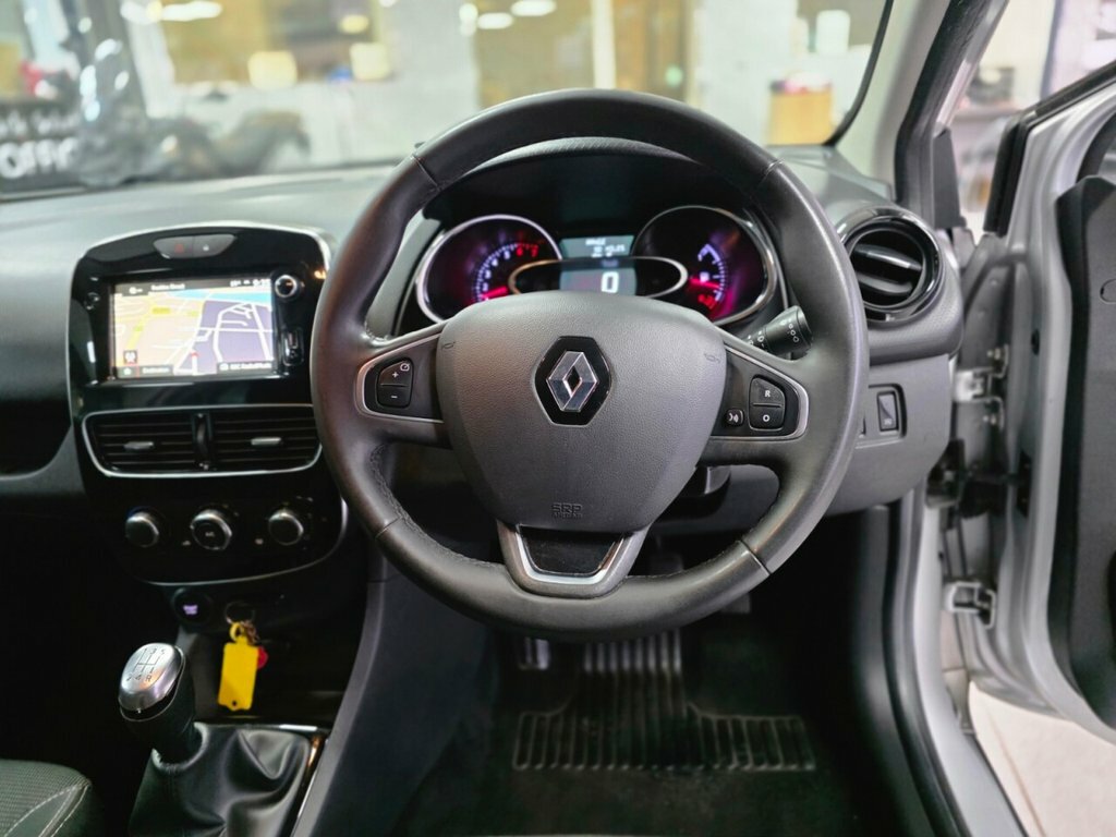 Renault Clio Hatchback HL68CDU Silver #4