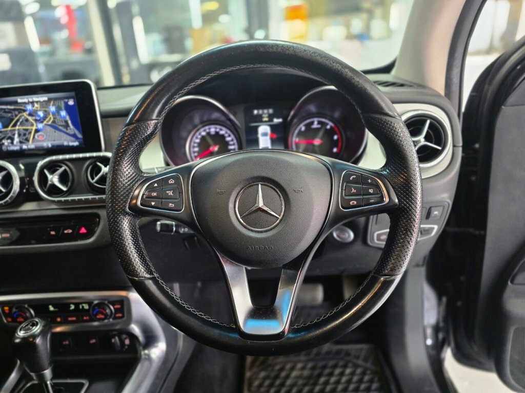 Mercedes-Benz X Class X250 Power D 4Matic Black #3