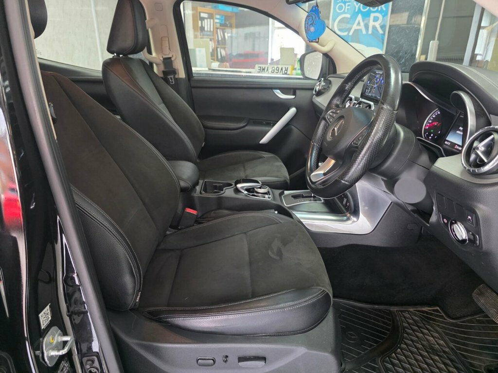 Mercedes-Benz X Class X250 Power D 4Matic Black #4