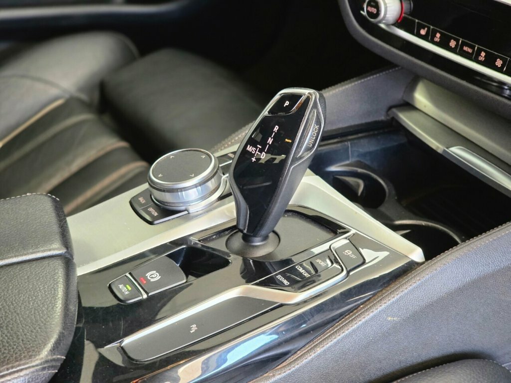 BMW 5 Series 2L M Sport LE19VBA White #4