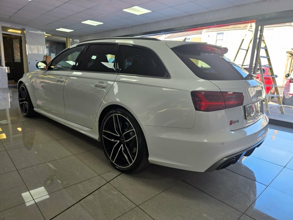 Audi RS6 Avant 4L Performance White #4
