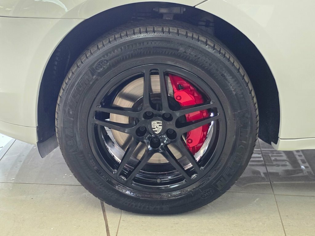 Porsche Macan Gts Pdk White #49
