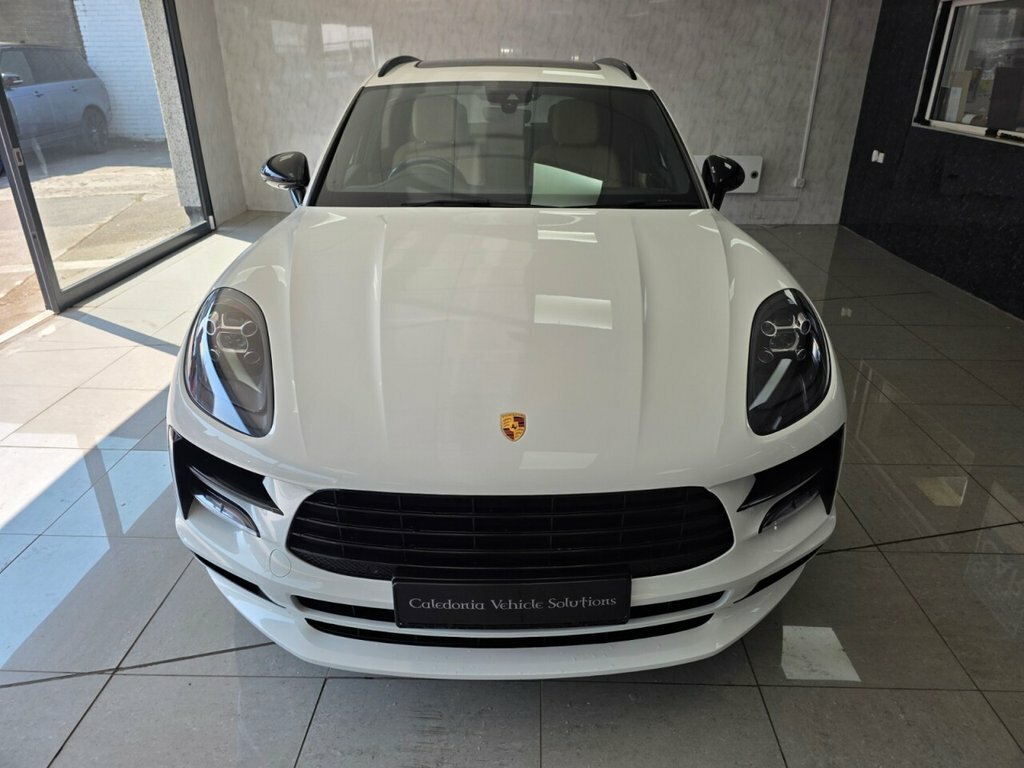 Porsche Macan Gts Pdk White #55