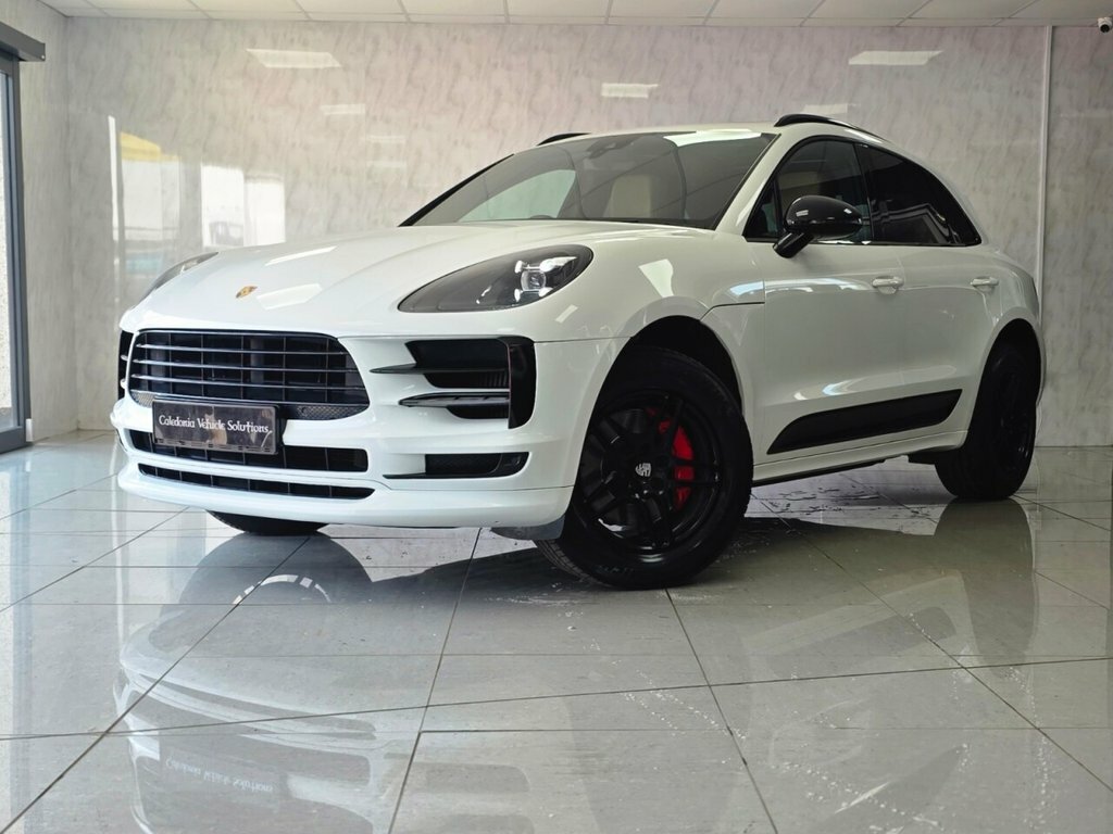Porsche Macan Gts Pdk White #19